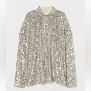 Sequence HM top! Very very light gold